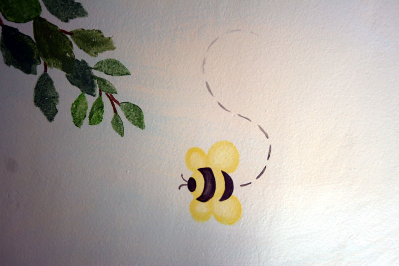[Annebelle's-Rm-Bee2.jpg]