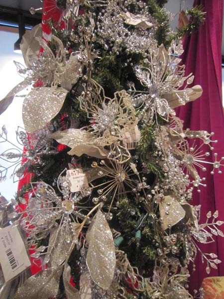 Silver tree christmas modern digsdigs lights The Gilded Lily Home: December 2010