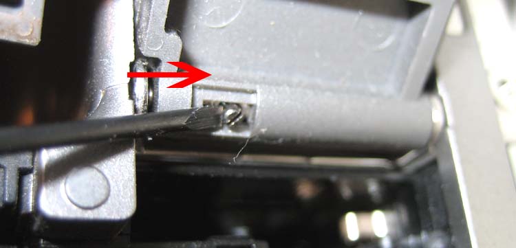 [20_Hatch_hinge.JPG]