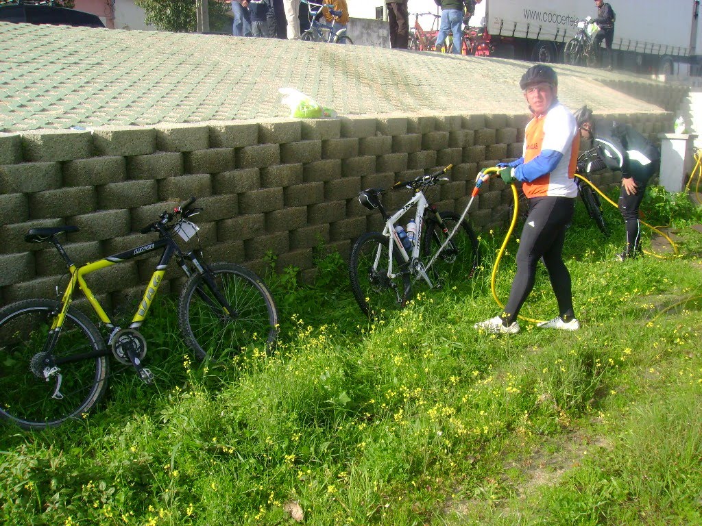 [malta+a+lavar+bikes.JPG]