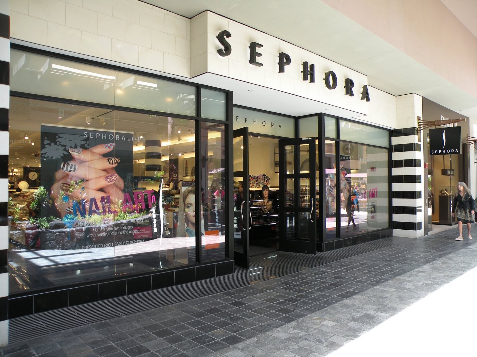 thatleanne Lush Lip Scrubs and Hawaii Day 3!