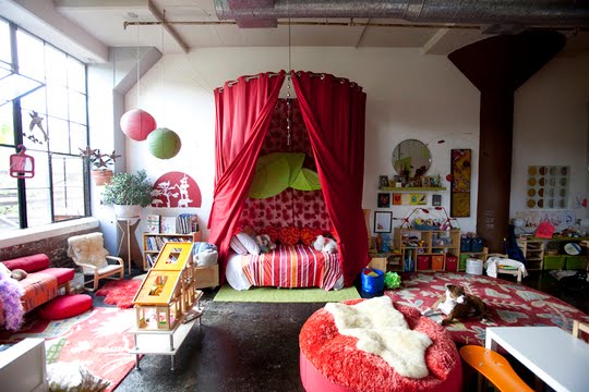 [sarahLOFT008_rect540.jpg]