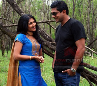Oru Pazhaya Bomb Kadha Movie Review