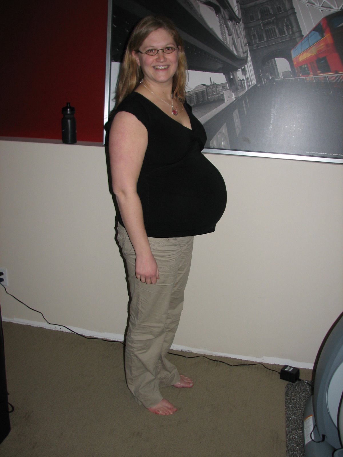 [37+weeks.JPG]