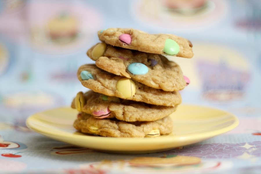 BlondeShot Creative Spring Cookies