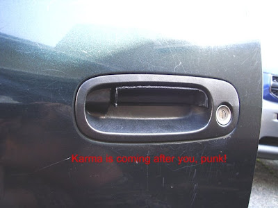 BROKEN TOYOTA COROLLA DOOR HANDLE