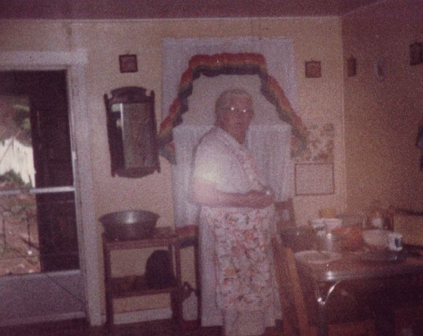 [grandmaw+mary+cooking.jpg]