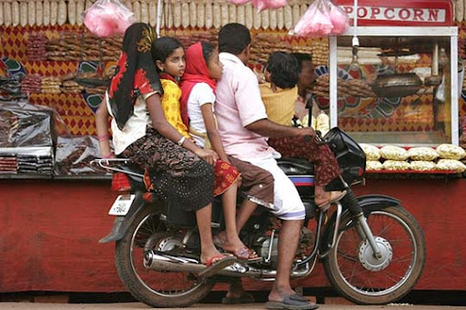Alleppey, Kerala, South India even+the+whole+family......Alleppey,+Kerala,+South+India The Incredible India: 90 Spectacular Photos