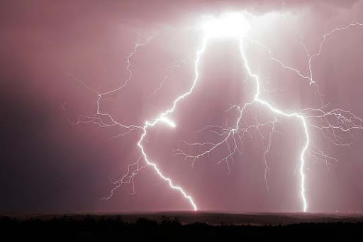 Striking and vivid Examples of Lightning Photography