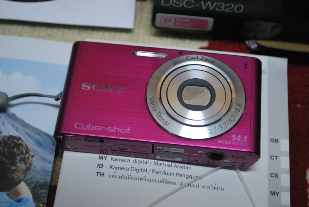 edzull warehouse (Malaysia) Digital Camera SONY Cybershoot DSCW320