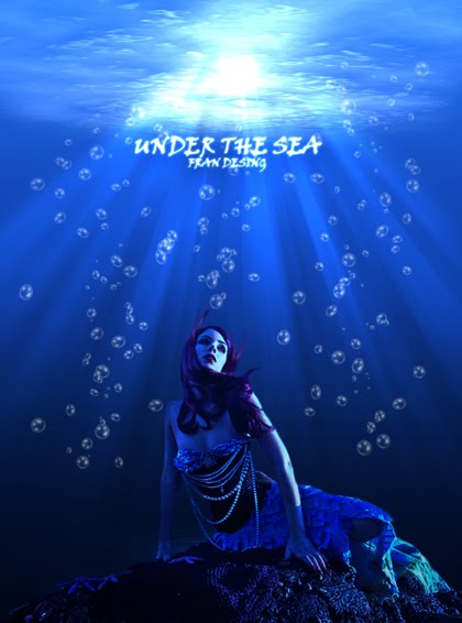 Sirena en el fondo del mar