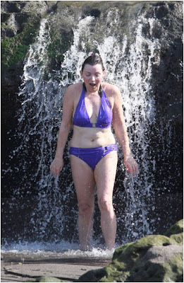 Lorraine Kelly Bikini Canaids