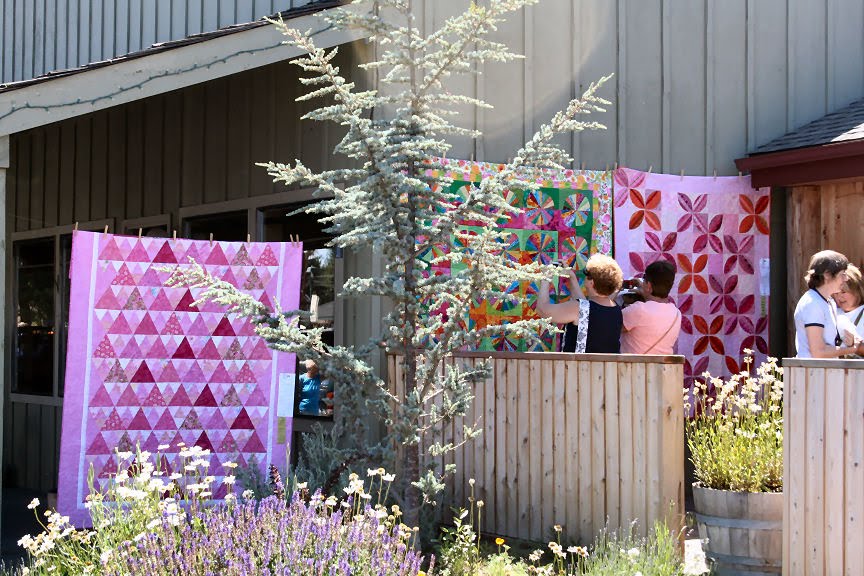 Paris Bebe Fabrics Sisters Oregon, Outdoor Quilt Show