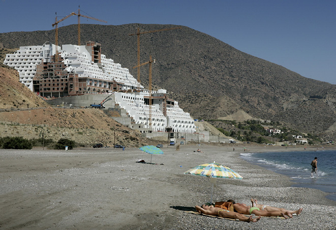 [Algarrobico+-+Demolición+3.jpg]