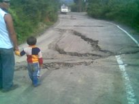 Carretera a Cajabamba es un peligro para unidades de transporte