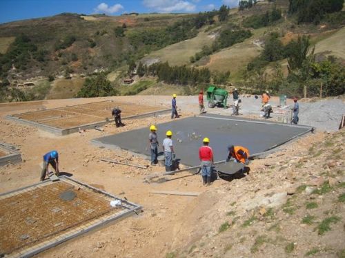 Proyecto Shahuindo  prevee  explotar 105 mil onzas de oro el 2012 en Cajabamba