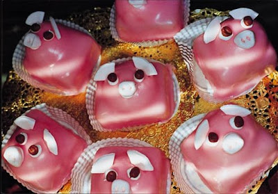 http://3.bp.blogspot.com/_69nAAM-Rldo/R_a4I7zzDfI/AAAAAAAABms/7rqlo5QLsxU/s400/martin_parr_pig_pink_cakes.jpg