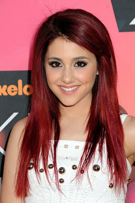 Ariana Grande is Young and Beautiful Singer and Actrees
