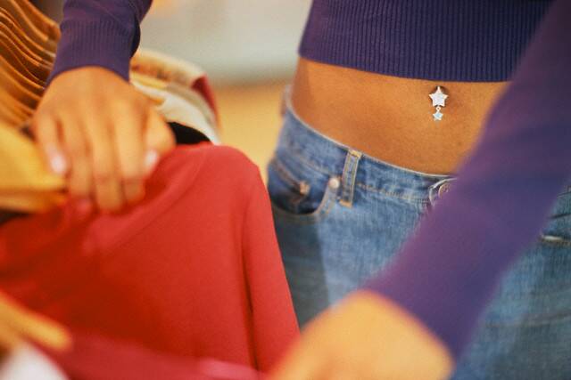 [Belly_Piercing.jpg]