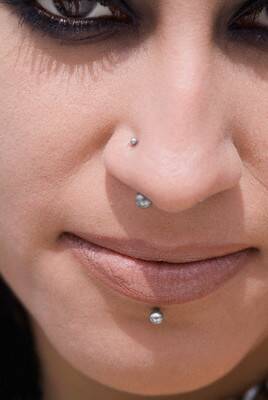[Lip_Piercing.jpg]