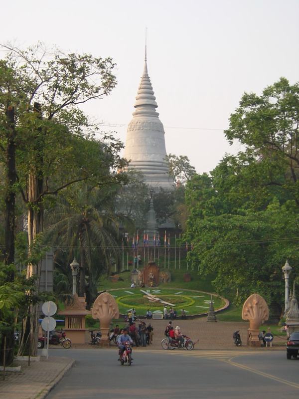 [Phnom-Penh+12.jpg]