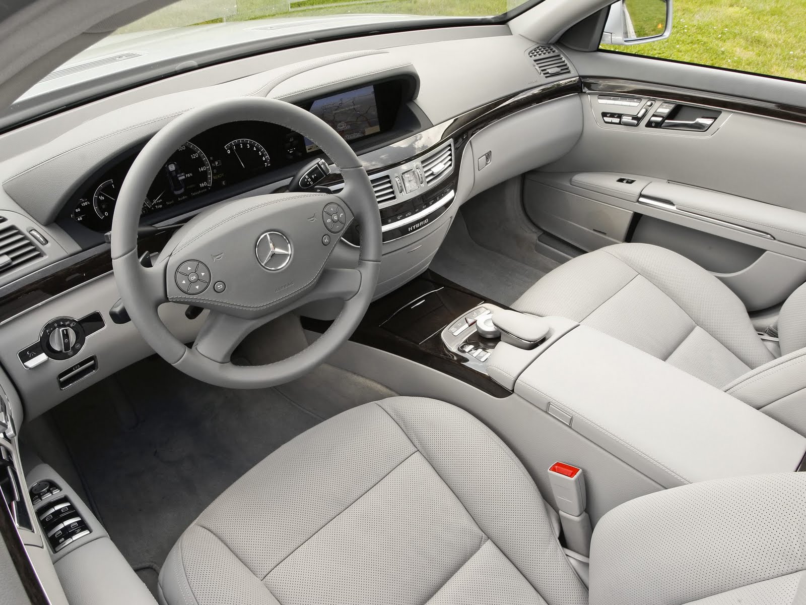 http://3.bp.blogspot.com/_6Ks7mquN8BQ/TRMh92JGHyI/AAAAAAAAAoc/Y1FBPSbS7sc/s1600/mercedes_benz_s_class_hybrid.jpeg
