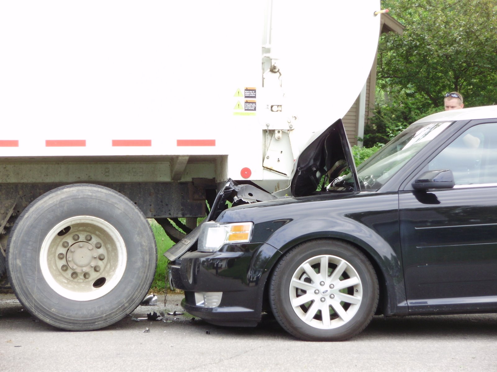 [P5220358-736650.JPG]