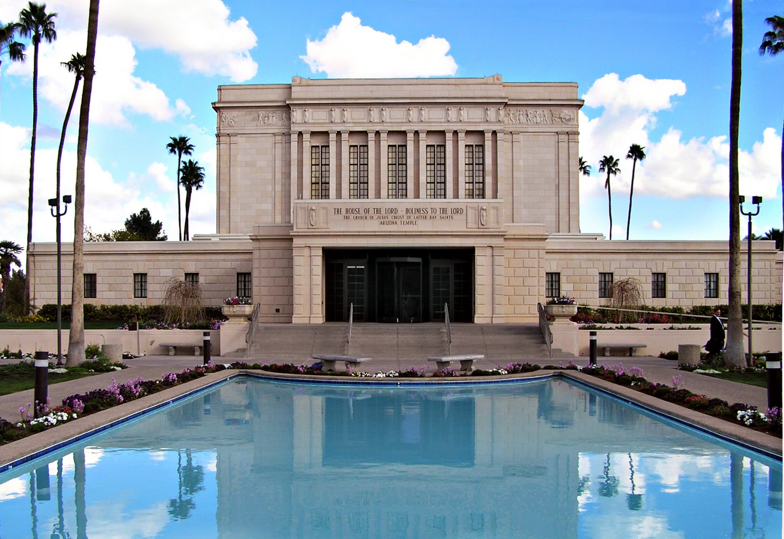 [mesa-temple-by_jeff_lindsay.jpg]