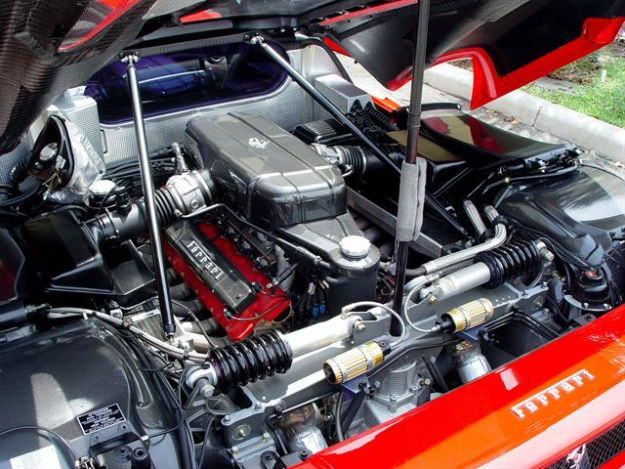 [ferrari-enzo-engine-compartment.jpg]