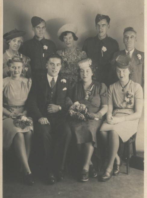 [Keane+Fowler+Wedding+Group.jpg]