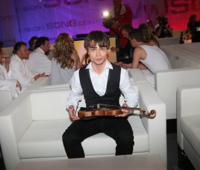 [Alexander-Rybak.jpg]