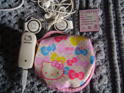 El costurero de Pixie: Comprando por el mundo: Celular C90 Hello kitty