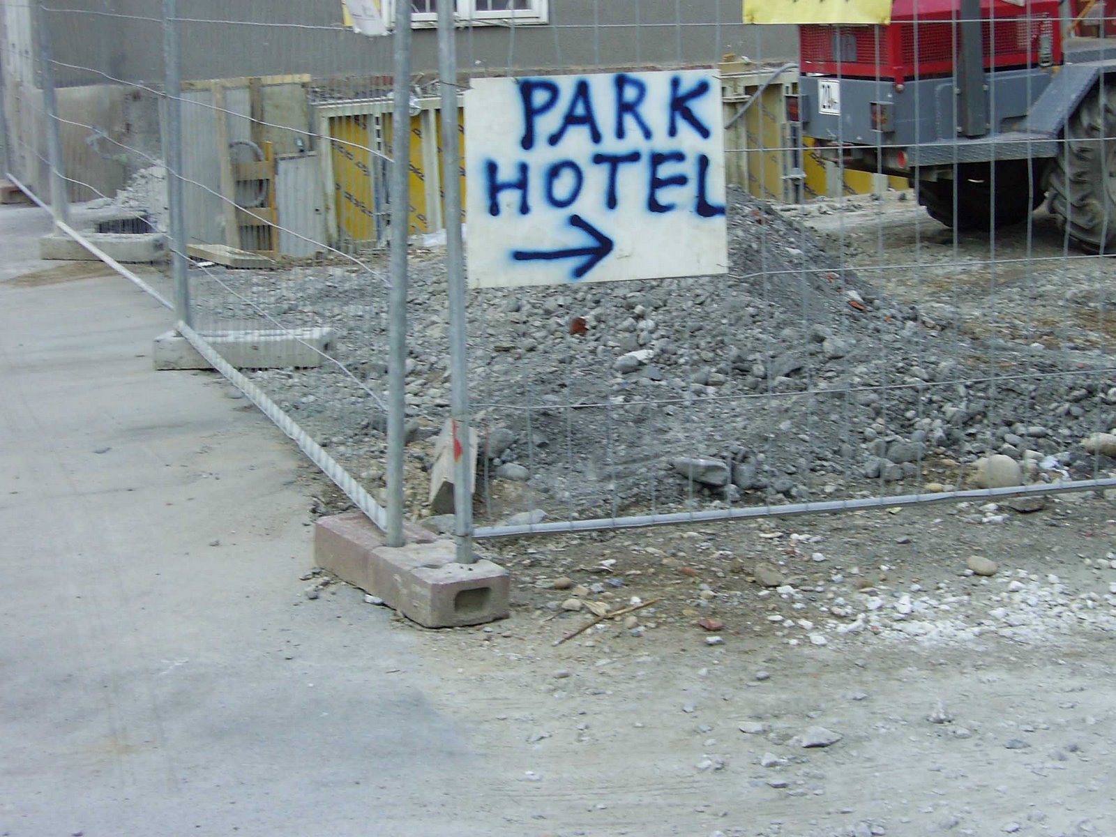 [parkhotel.jpg]