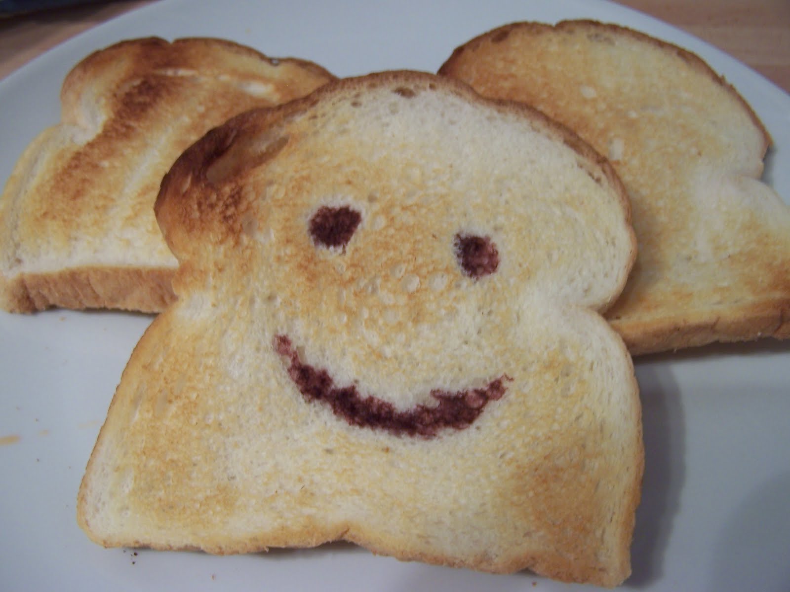SmileyToastFoodColouring.JPG