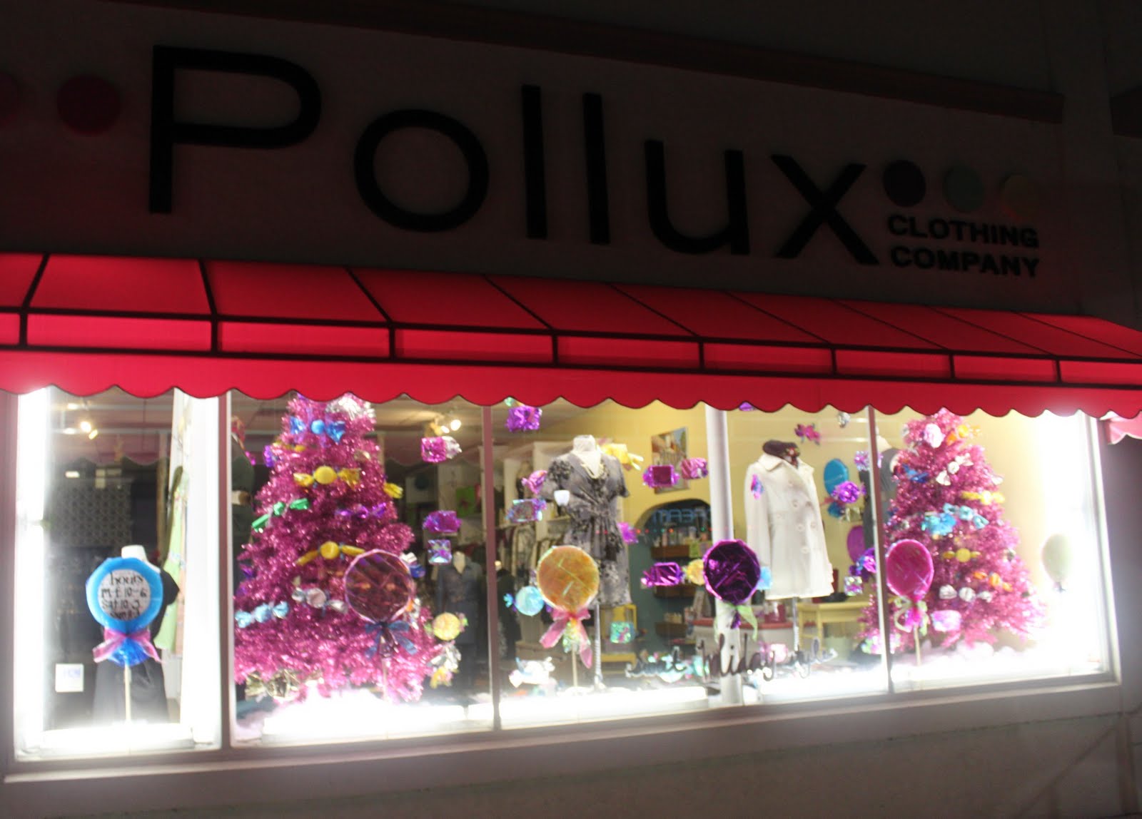 Moore Minutes The Charm of Downtown Window Shopping