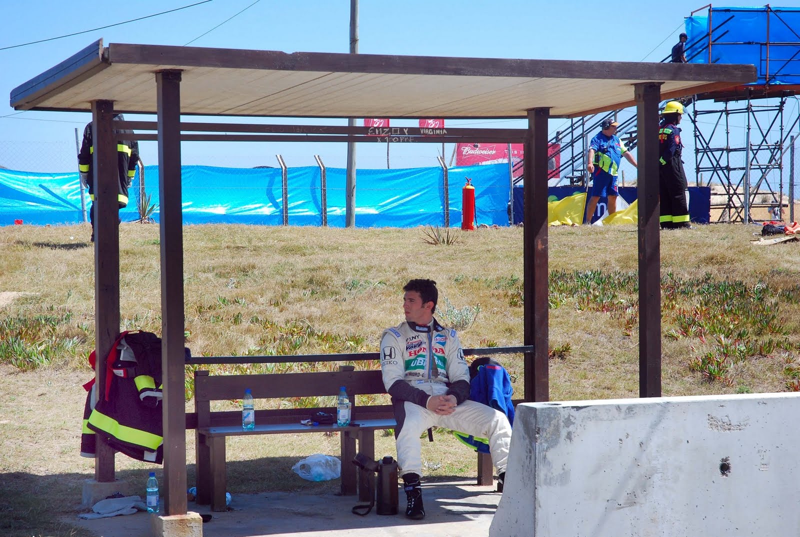 [pechiPdelE08aif.JPG]