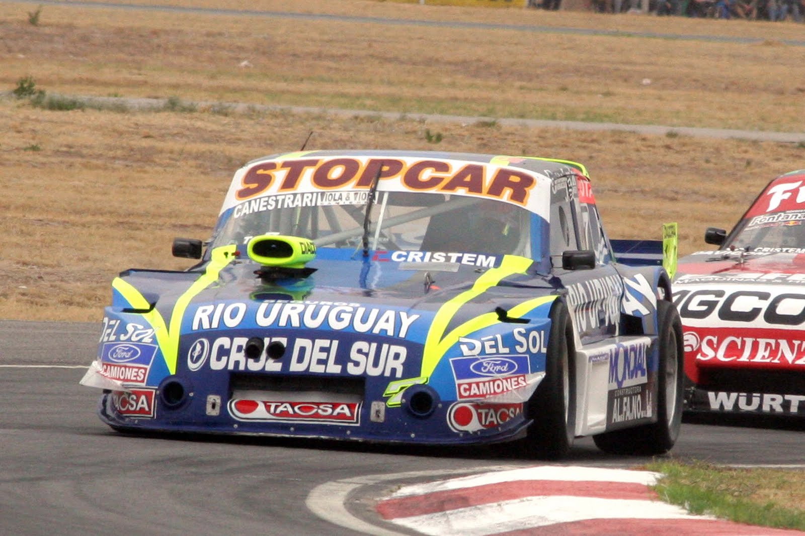 [aventin09aifSL.jpg]