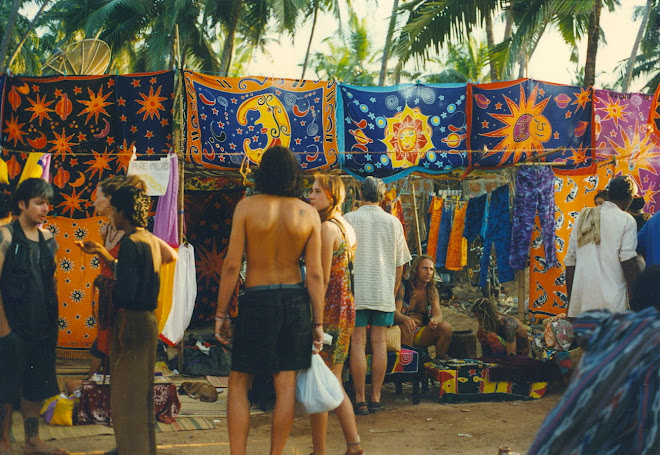 GOA, INDIA, & THE MOST BEAUTIFUL FLEA MARKET IN THE WORLD!