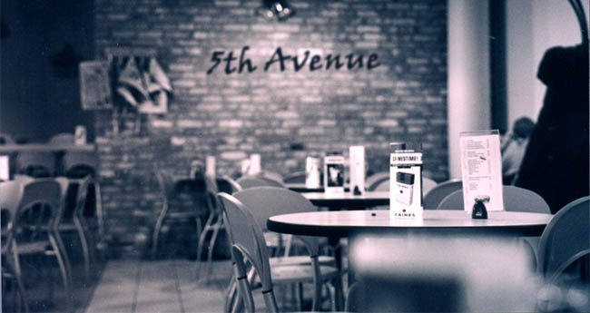 Fifth Avenue Cafe