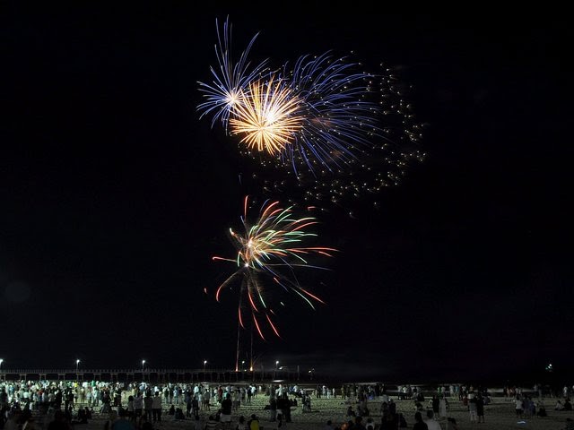Adelaide in Photos: New Year&#039;s Eve fireworks