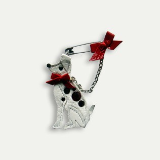 [amherckes_broochdogred.jpeg]