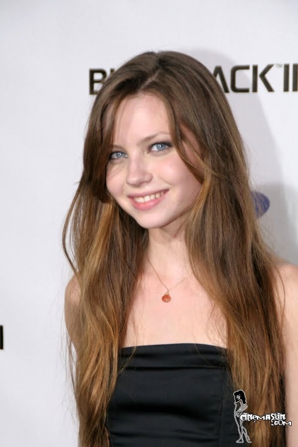 Hot Daveigh Chase Pictures, Sexy Daveigh Chase Photo Gallery.