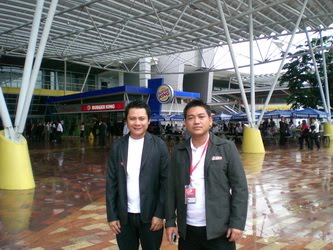 [Model+&Singapore+127_resize-799988.jpg]