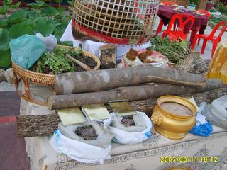 [=?windows-874?B?vti3uNLA1ODJoSAgodSoocPDwTk4NS5qcGd=?=-787362]