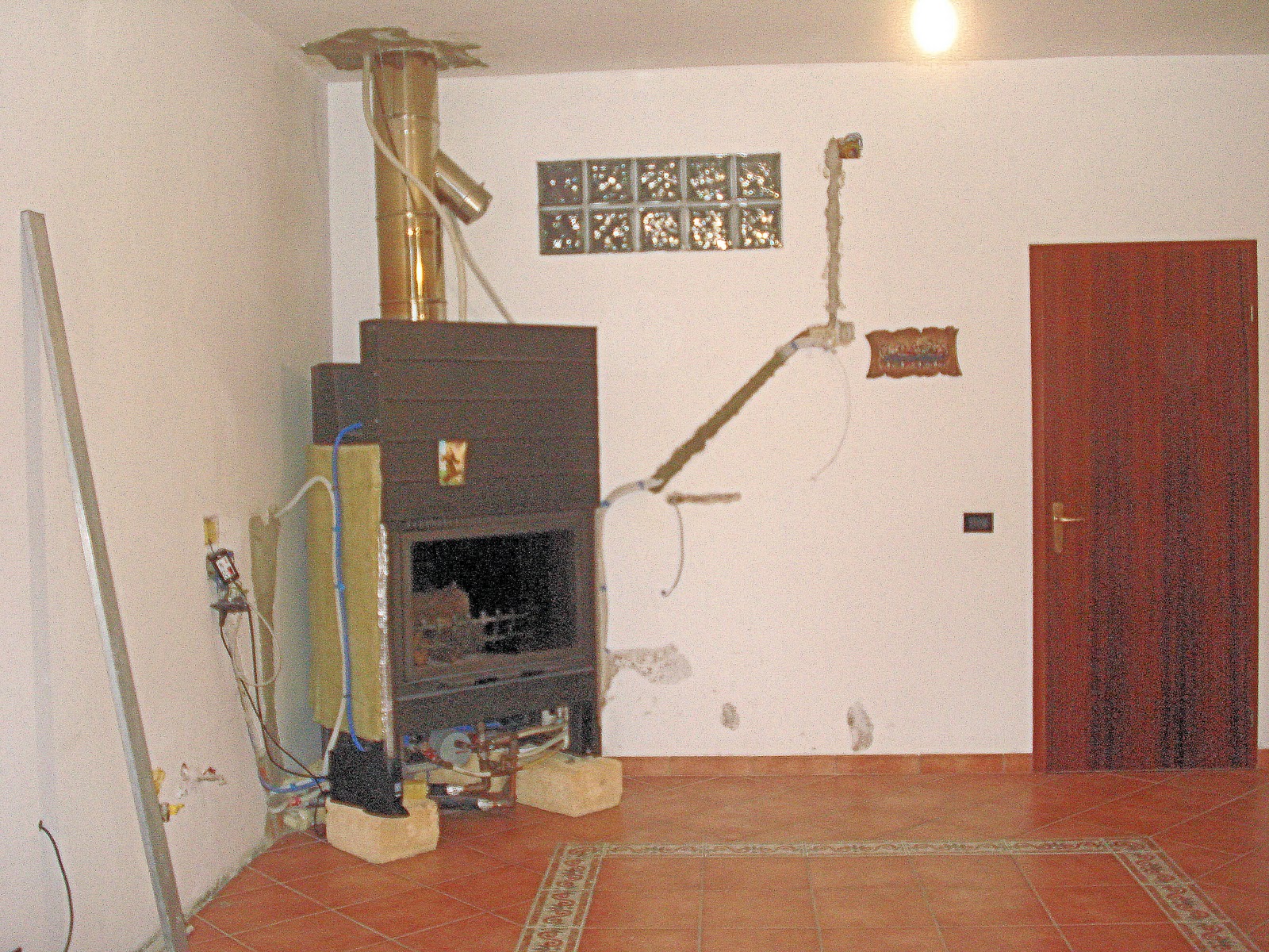 Claudio caruso decorazioni: rivestimento termocamino: applicazione ... Prezzi rivestimenti camini