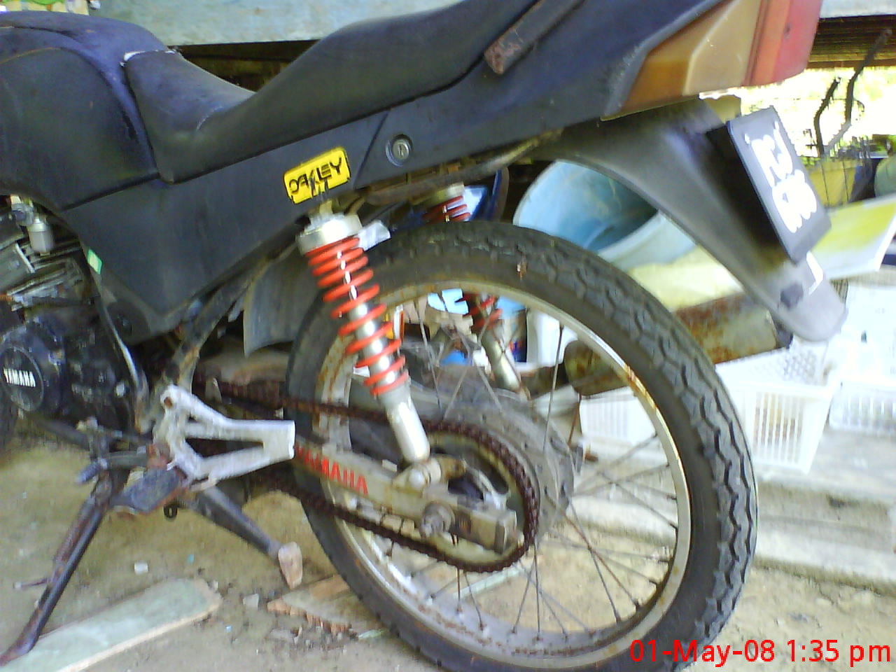 [tayarblkg-rxz.JPG]
