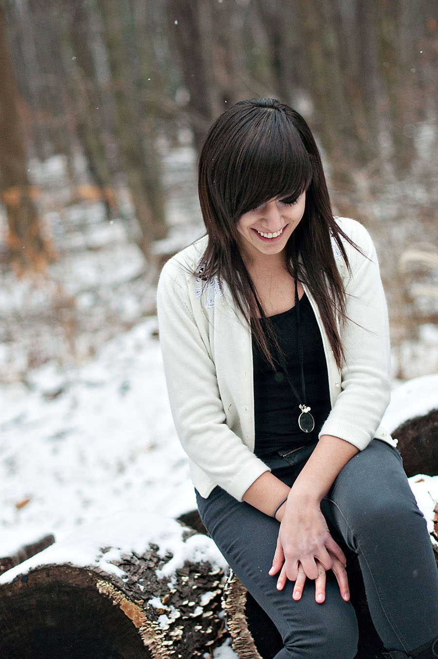 Mindy Sue Photography: Senior pictures in the SNOW!