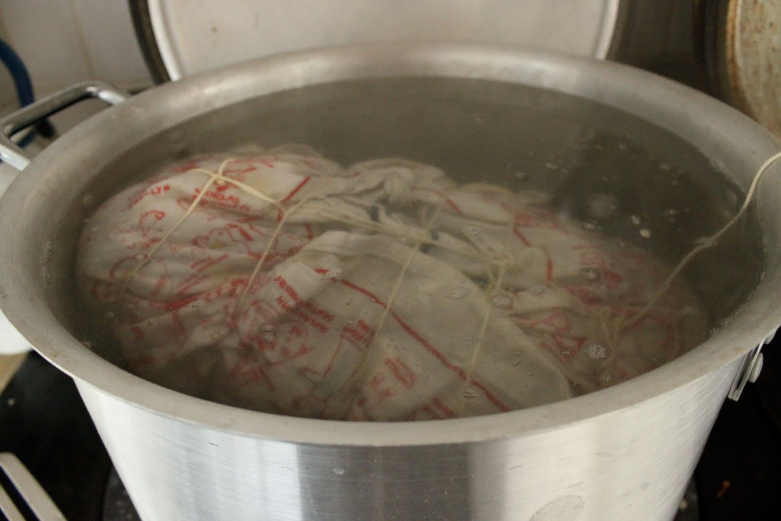 [baby+in+the+water.jpg]