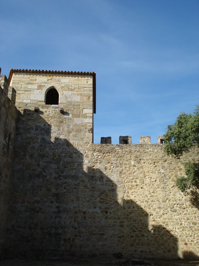 [Castelo+de+São+Jorge+-+The+Tower.JPG]