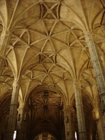 [Tecto+em+cruzaria.JPG]